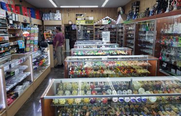 Downey Smoke Shop and vape shop